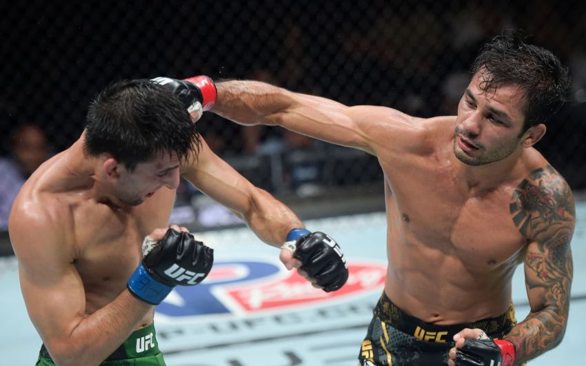 Алешандре Пантожа захистив титул у бою зі Стівом Ерцегом на UFC 301