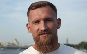 Дмитро Кудряшов звернувся до палія його автомобіля: "Просто мавпа, тварина"