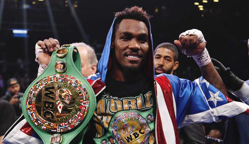 Джермалл Чарло позбавлений титулу, а також названо нового чемпіона WBC у середній вазі