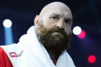 Френк Воррен повідомив, що Ф'юрі хоче провести розминочний бій перед поєдинком із Джошуа