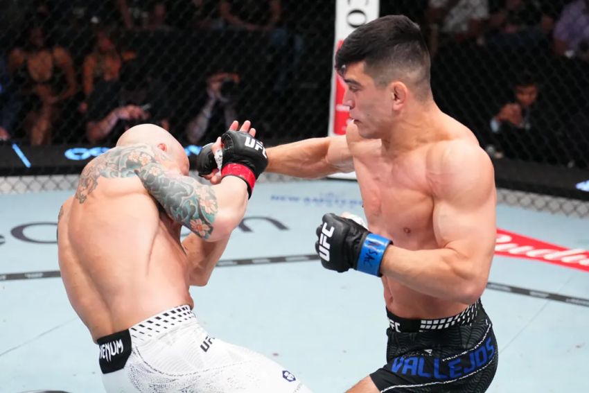 Кевін Вальєхос нокаутував Джоша Емметта в першому раунді на UFC Fight Night 269