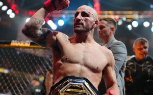 Топ-тренер розкрив секрет успіху Волкановскі в UFC