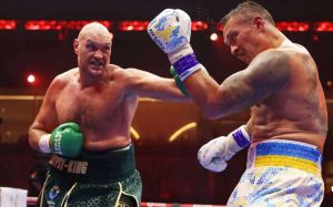Амір Хан розповів, що потрібно Ф'юрі для перемоги над Усиком у реванші: "Він однозначно оформить нокаут"