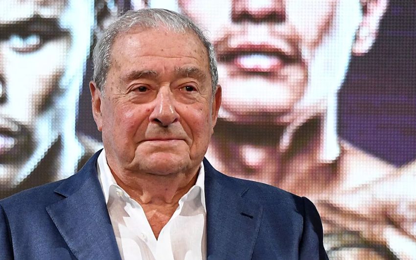 Промоутер Усика відреагував на жорсткі висловлювання Арума: "Наступили дідові на мозоль"
