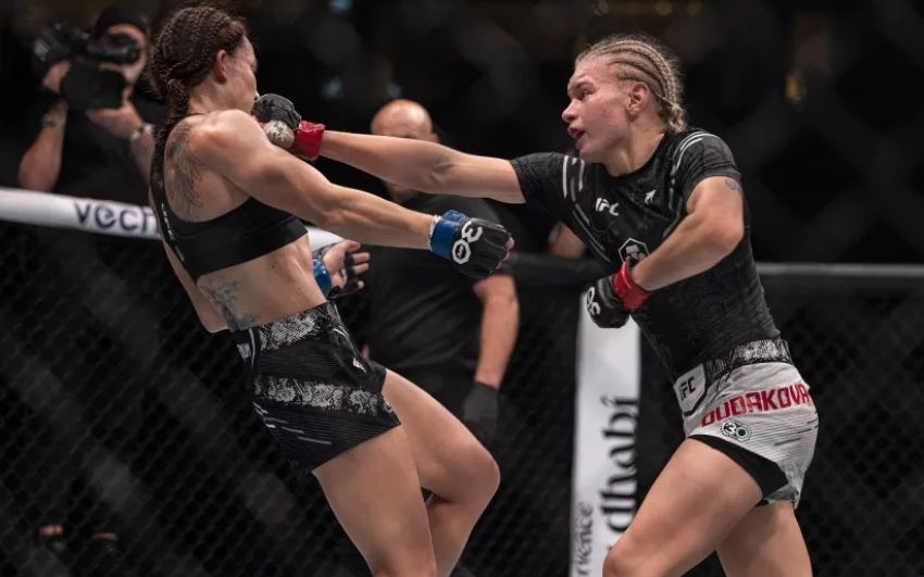 Вікторія Дудакова виграла за очками у Фрей на UFC 294