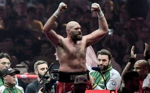 Френк Воррен висловився про майбутнє Ф'юрі: "Він оголосить про певні плани"