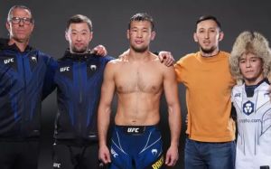 Тренер Рахмонова оцінив його чемпіонські перспективи в UFC
