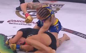Відео бою Кріс Сайборг - Кет Зінгано Bellator 300