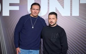 Президент України підтримав Олександра Усика перед реваншем із Тайсоном Ф'юрі: "Ми за тебе тримаємо кулаки"