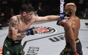 Брендон Морено повернув титул UFC, знову зупинивши Фігерейду