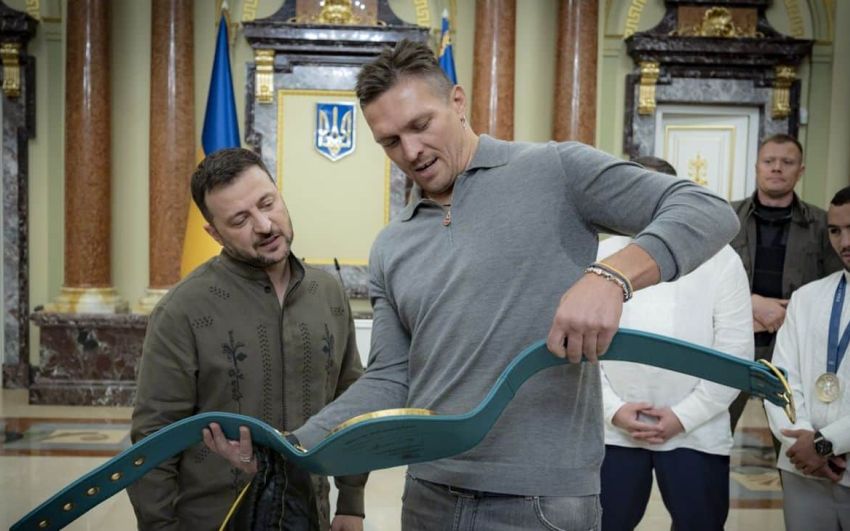 Олександр Усик пояснив, чому не хоче йти в політику