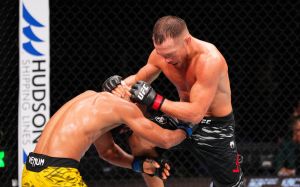 Відео бою Петр Ян - Дейвісон Фігейреду UFC Fight Night 248
