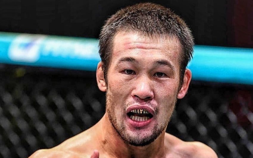 "Складно дивитися на інших, щоб щось вивчати". Рахмонов висловився про бої Головкіна