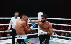 Арам Фаніян не без проблем захистив титул WBO Global в бою з Ніколосом Харою