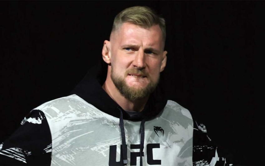 Жаілтон Алмейда та Олександр Волков проведуть бій на UFC 302