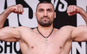 Вихрист розповів, чому достроково програв Перо