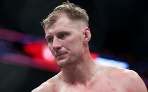 Волков підписав новий контракт з UFC перед боєм із Туївасою