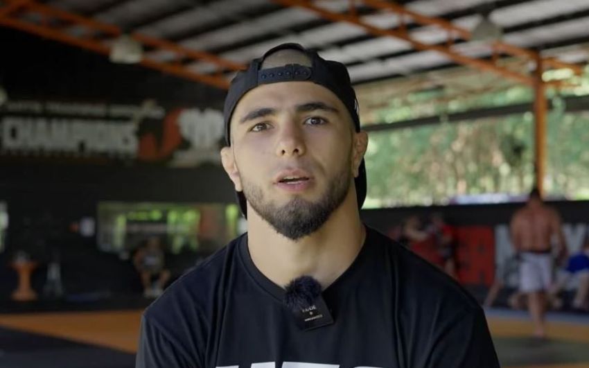"Майбутнє дивізіону і наймолодший чемпіон UFC". Мокаєв видав сам собі аванси