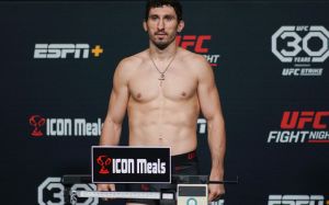 Гаджиєв прокоментував поразку Петросяна на UFC Fight Night 236