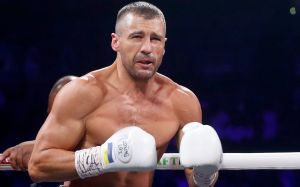 Олександр Гвоздик розповів, з ким хоче побитися після розминочного бою з Голловеєм