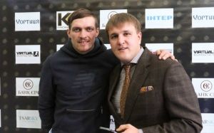 Промоутер Усика пояснив, чому бій із Ф'юрі хочуть провести в Лондоні