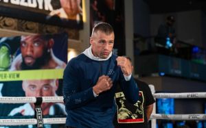 Олександр Гвоздик відреагував на чутки про його поєдинок за напівтитул