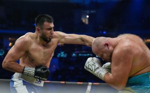 Відео бою Баходір Джалолов - Ігор Шевадзуцький