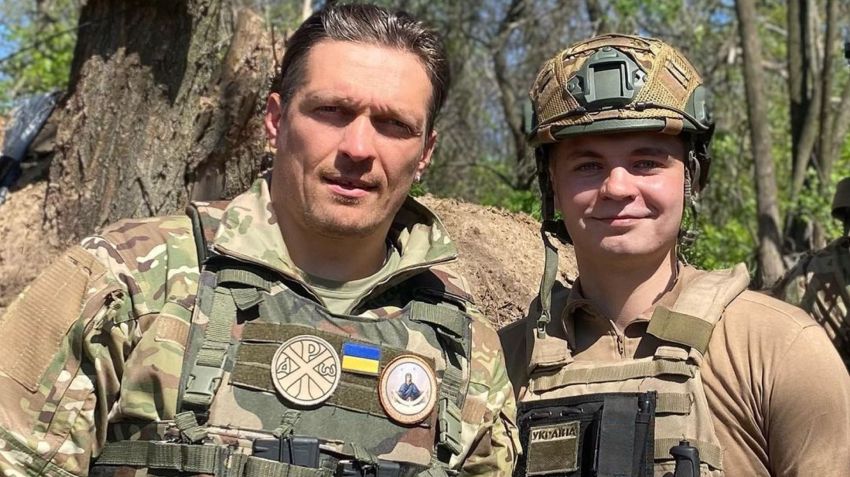 Іван Редкач висміяв Усика за візит на передову: "Цей клоун вміє користуватися зброєю?"