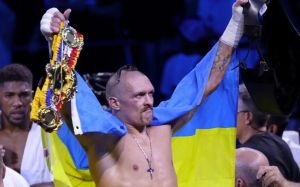 "Коли прийшли росіяни, він не здався". Усик поділився думкою про розстріляного тренера Джунковського