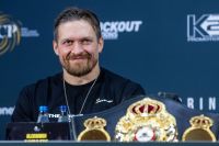 Олександр Усик підтвердив, що проведе бій 23-го грудня: "Сподіваюся, що це буде Тайсон Ф'юрі"