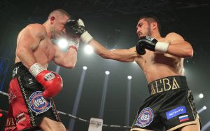 Апсет у Туреччині: олімпійський чемпіон Батиргазієв достроково програв Діккенсу